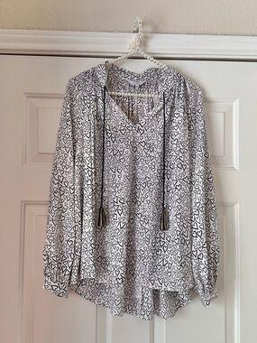 Crown & Ive Navy & White Heart Print Peasant Blouse